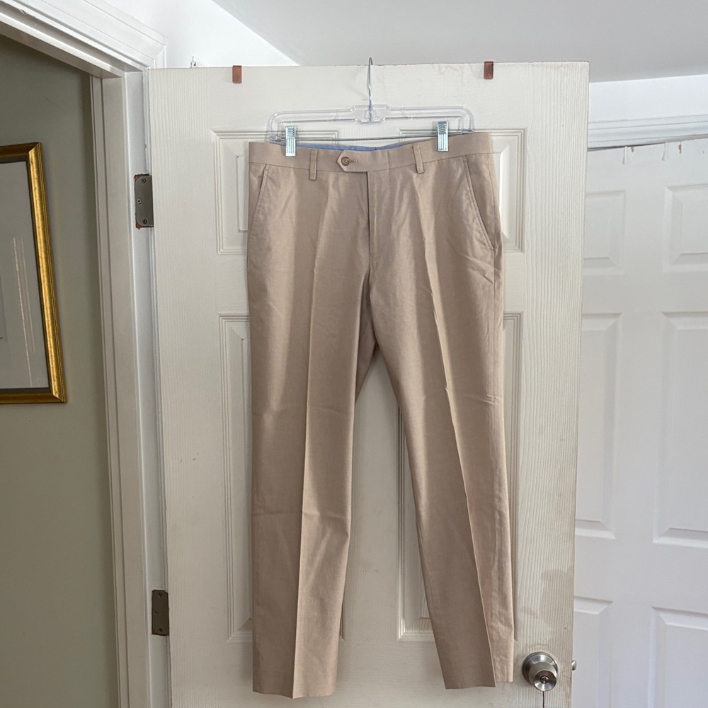 Tommy Hilfiger Men's Beige Dress Pants - Classic Flat-Front Trousers